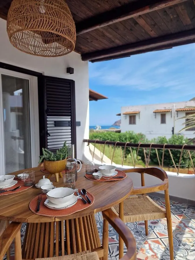 Ossidiana Rossa Elegant Suite Vulcano فولكانو 0*,  إيطاليا