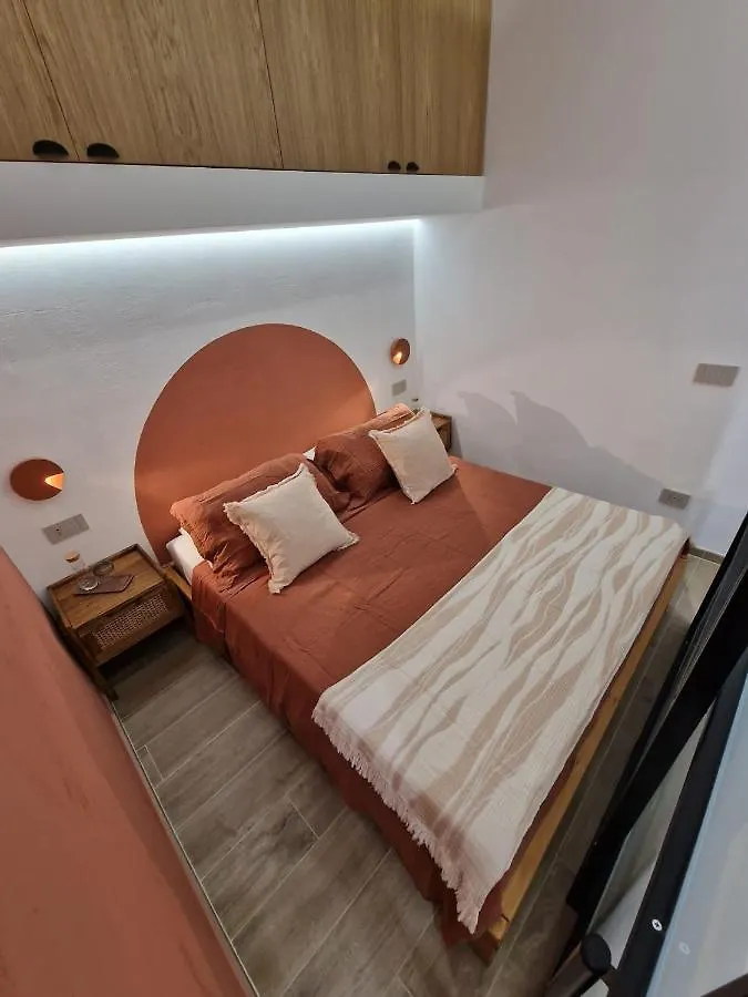 Ossidiana Rossa Elegant Suite Vulcano فولكانو 0*,